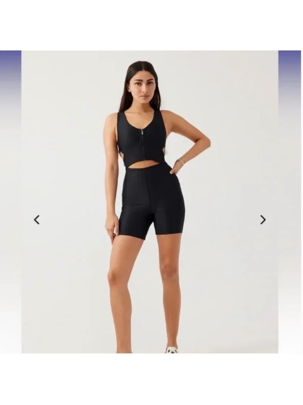 Outdoor voices SplashKnit 6" Bodysuit in black ASO Hailey
Bieber - Picture 2 of 10
